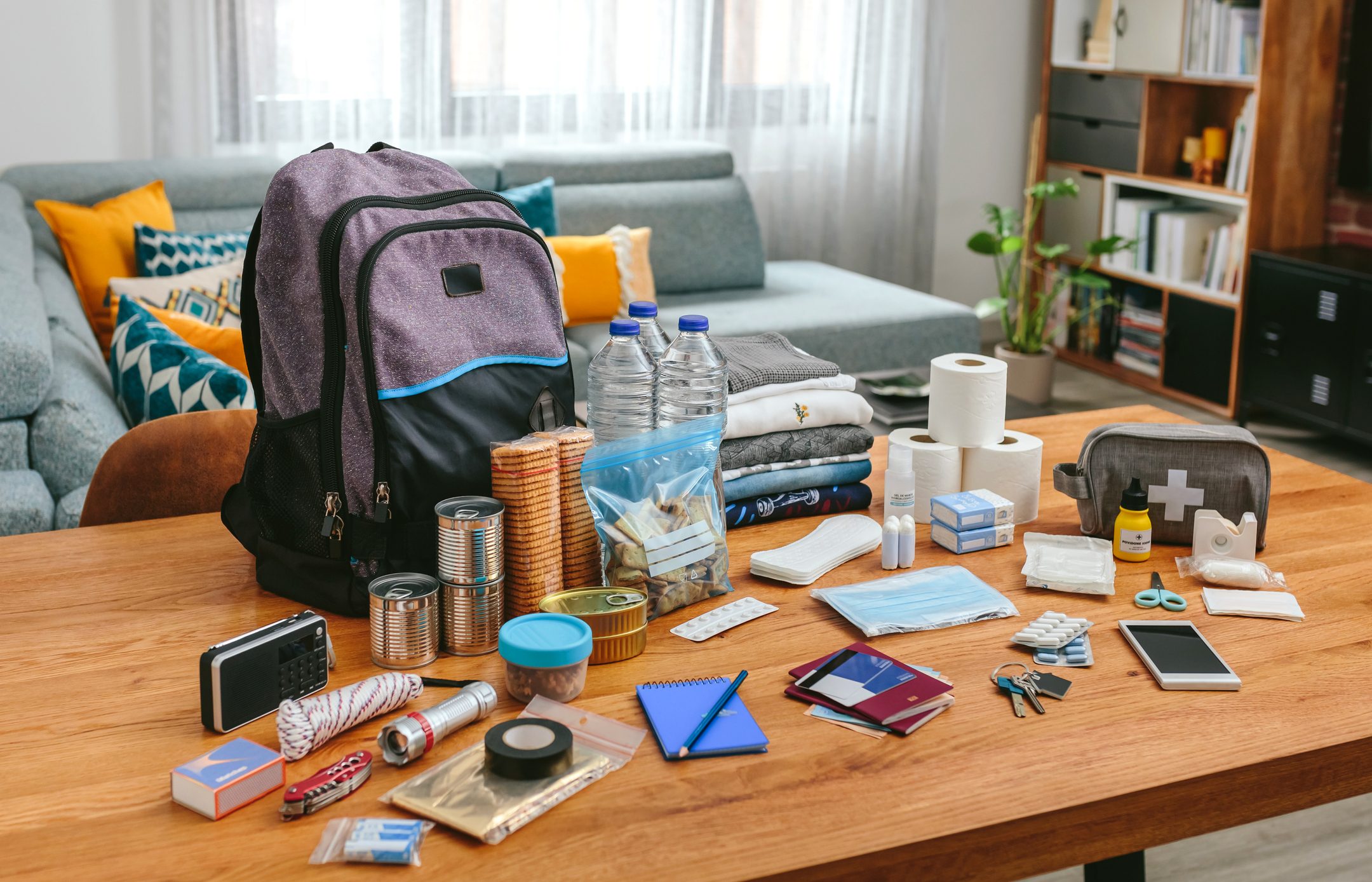 What You Need To Make an Earthquake Kit
