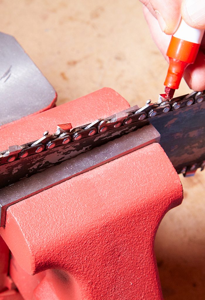 Use Your Chainsaw Safely And Effectively With These Tips Fh12apr 527 08 011
